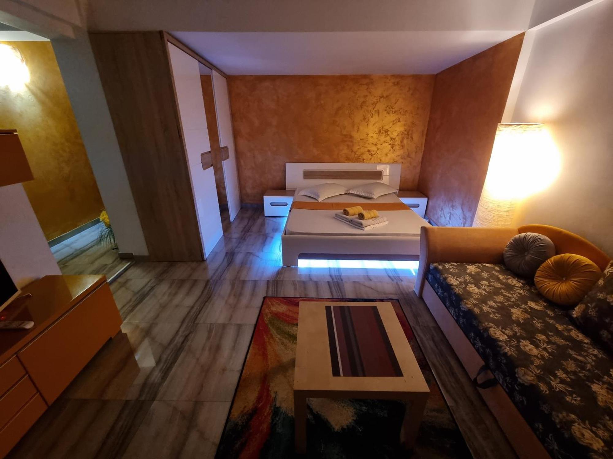 Golden Studio- Panoramic View With Terrace Bukarest
