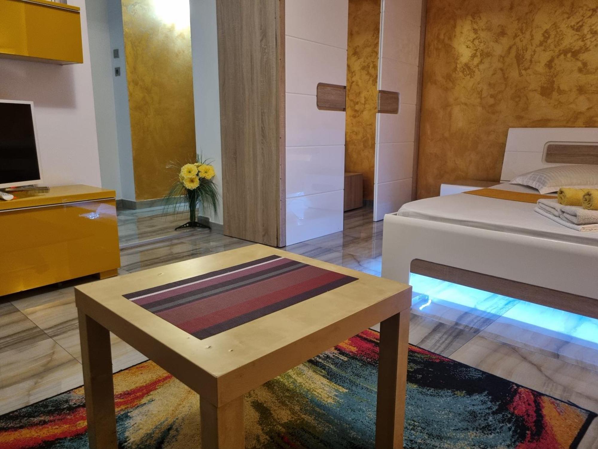 Golden Studio- Panoramic View With Terrace Bukarest