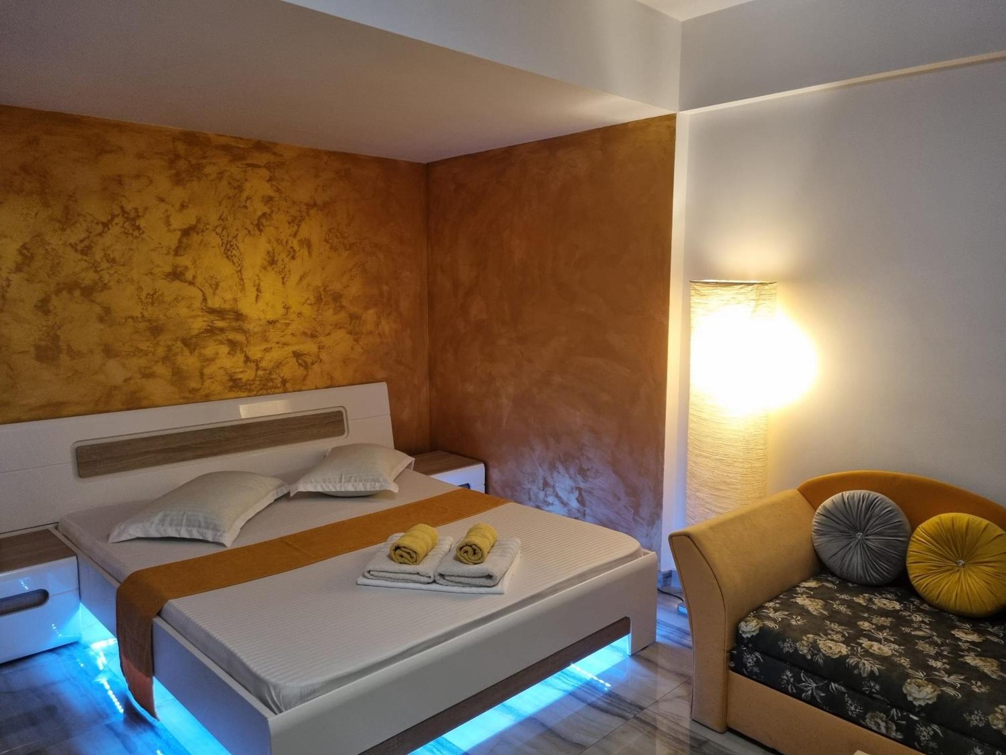 Golden Studio- Panoramic View With Terrace Apartment