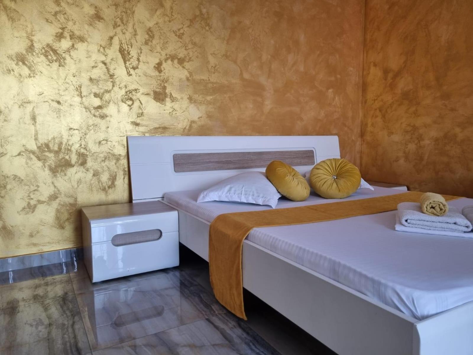 Apartment Golden Studio- Panoramic View With Terrace Bukarest