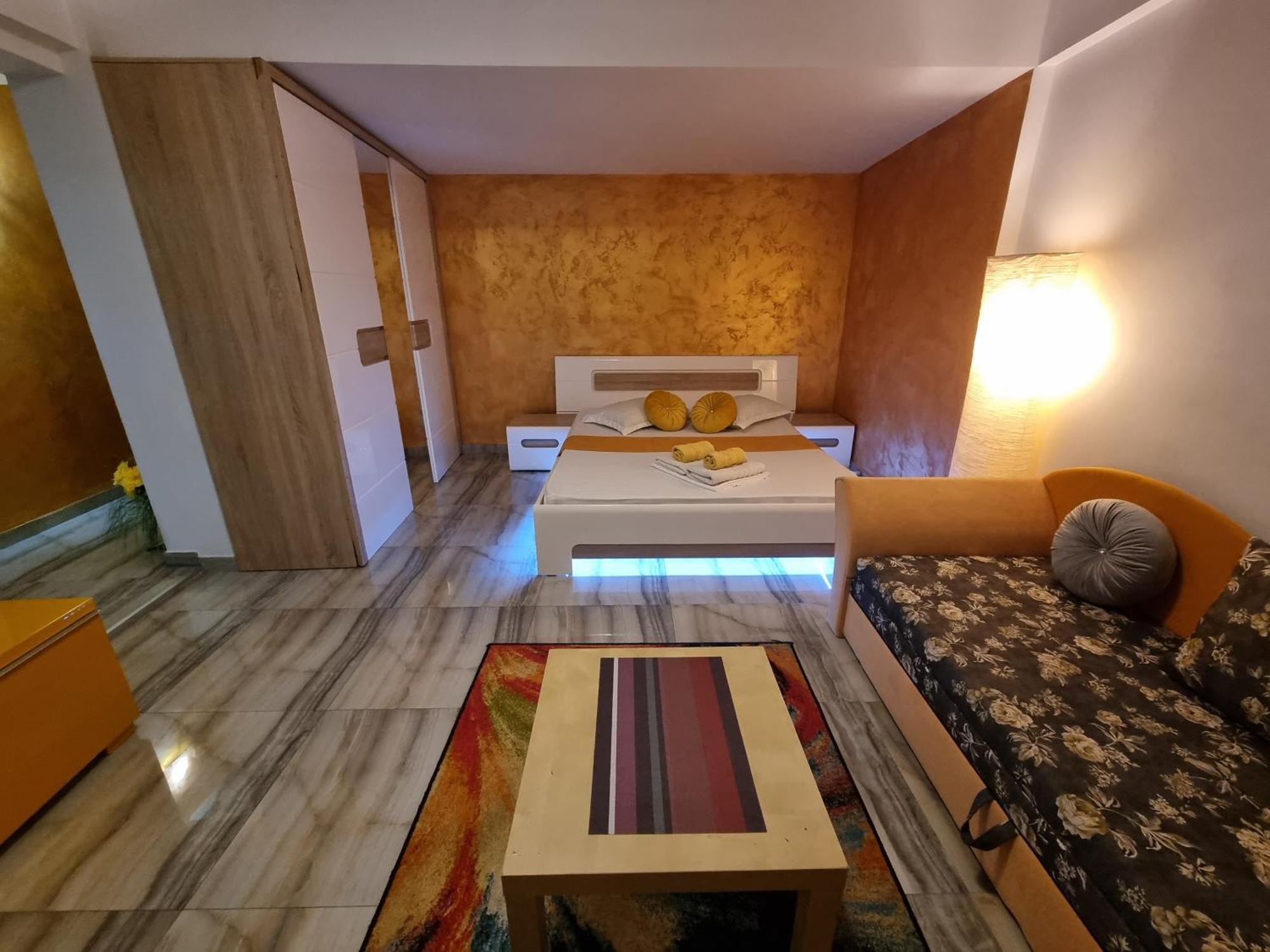 Golden Studio- Panoramic View With Terrace Apartment Bucharest