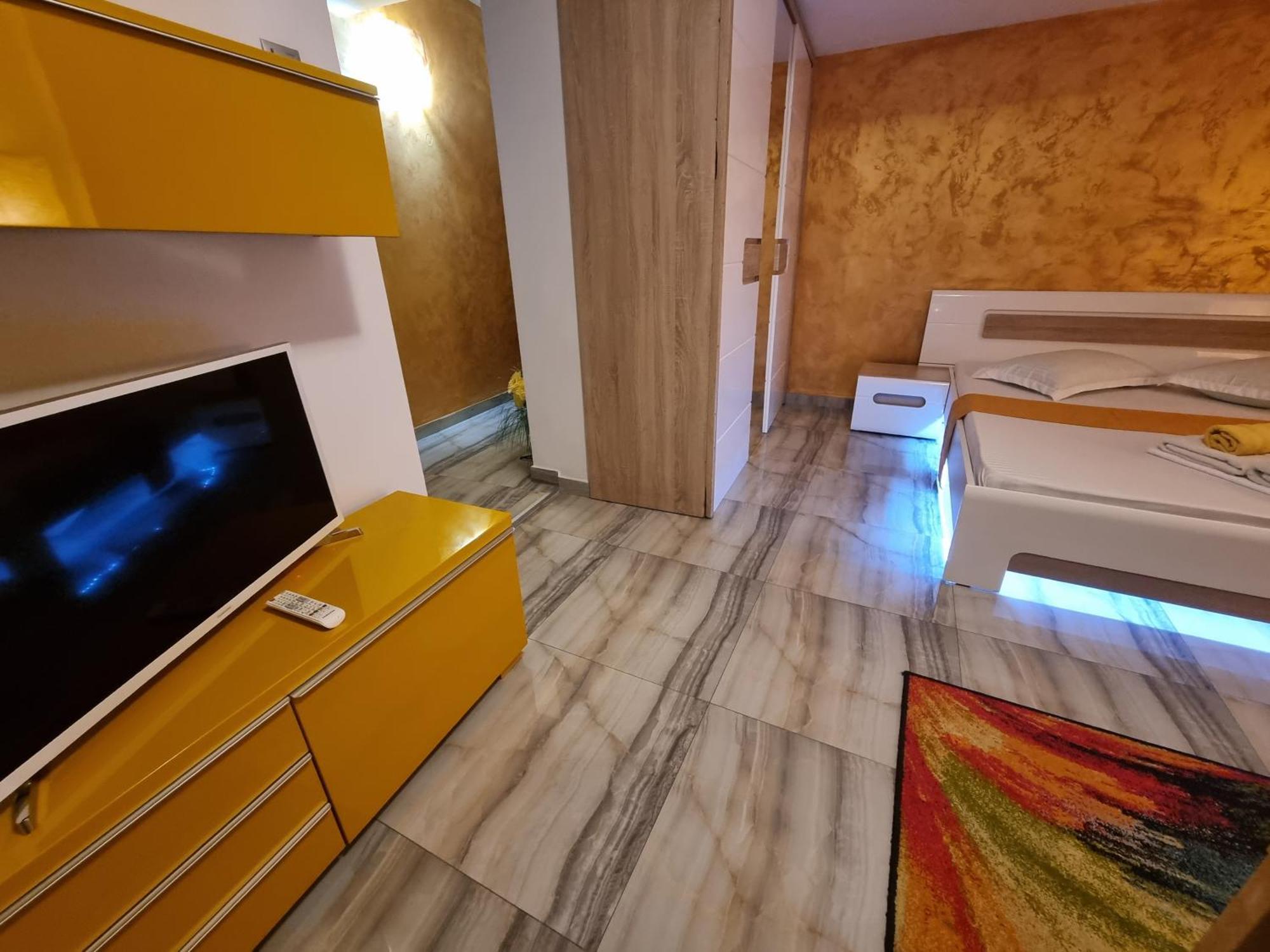 Golden Studio- Panoramic View With Terrace Apartment *